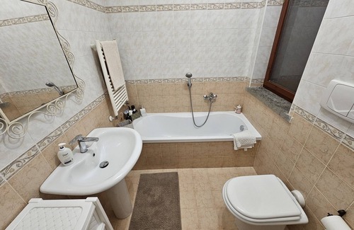 Zona LI La Storta Apartment | Apartment just outside the city
