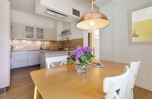 Jever Apartment | Apartment 'K4 Mit Gartenblick' with Private Terrace, Shared Garden and Wi-Fi