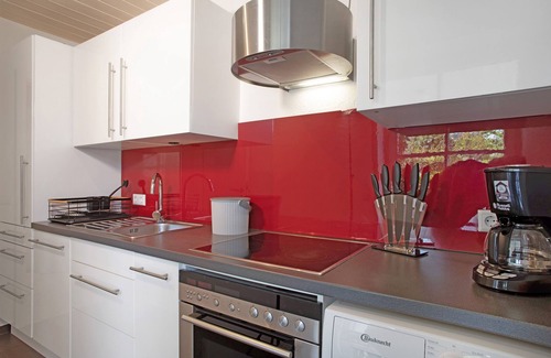 Eriskirch Apartment | Apartment 'Karlotta' with Private Terrace and Wi-Fi
