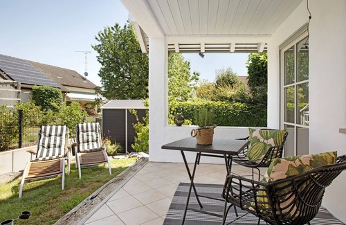 Eriskirch Apartment | Apartment 'Karlotta' with Private Terrace and Wi-Fi