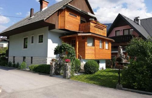 Dovje Apartment | Apartment KAYA