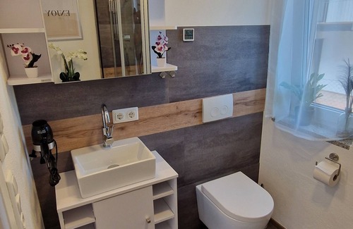 Roding Apartment | Apartment kitchen, WLAN, SMART TV, modern, 1 double bed in Roding