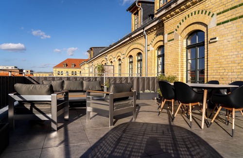 Mockern Apartment | Apartment 'König Albert Residenz' with Private Terrace, Balcony and Wi-Fi