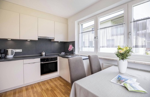 Perca Apartment | Apartment 'Kronsun Harmonie' with Mountain View, Shared Garden and Wi-Fi