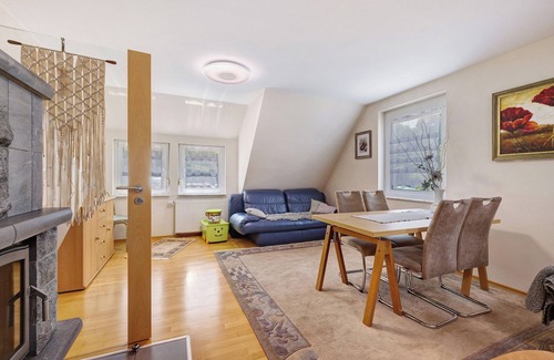 Leinstetten Apartment | Apartment 'Kunstraum' with Private Pool, Shared Terrace and Wi-Fi