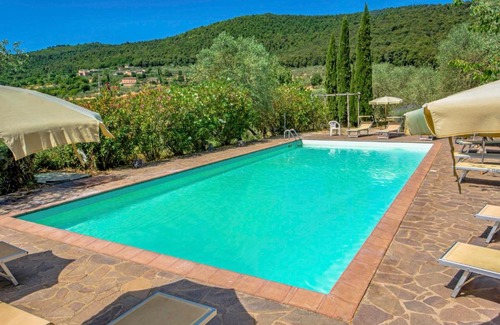 Simignano Apartment | Apartment L'Erika by Interhome