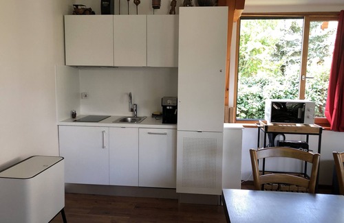 Espaly-Saint-Marcel Apartment | Apartment 'Le Kiosque De Compostelle' with Private Pool, Private Garden and Wi-Fi