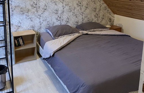 Saumur Val de Loire Apartment | Apartment 'La Vigne' with Private Terrace, Balcony and Wi-Fi