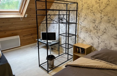 Saumur Val de Loire Apartment | Apartment 'La Vigne' with Private Terrace, Balcony and Wi-Fi