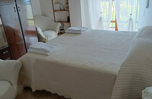 Guardiagrele Apartment | Apartment 'L'Oriente Di Elion' with Sea View, Balcony and Air Conditioning