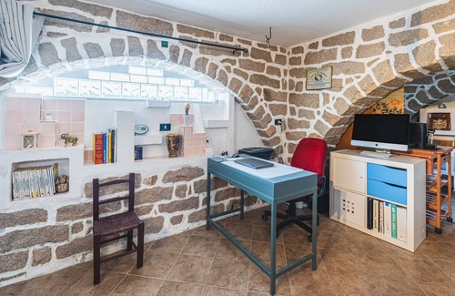 Aggius Apartment | Apartment 'La Cantina' with Shared Terrace and Wi-Fi