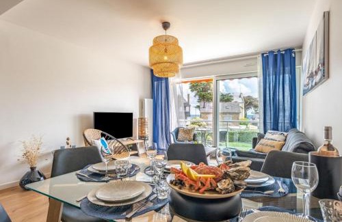 Carnac Apartment | Apartment La Cormorane-5 by Interhome
