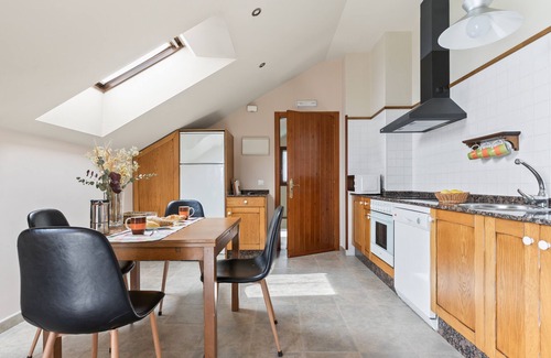 Navia Apartment | Apartment 'La Cruz De Paderne' with Mountain View, Garden and Wi-Fi