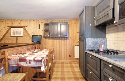 Gressan Apartment | Apartment 'La Nouva' with Shared Terrace, Shared Garden and Wi-Fi