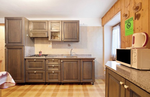 Gressan Apartment | Apartment 'La Nouva' with Shared Terrace, Shared Garden and Wi-Fi
