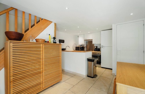 Plouer-sur-Rance Apartment | Apartment 'La Petite Hautière' with Shared Pool, Wi-Fi and Air Conditioning