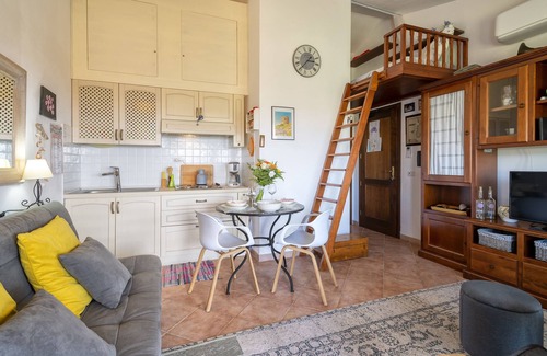 Badesi Apartment | Apartment 'La Perla Bianca' with Sea View, Private Terrace and Air Conditioning