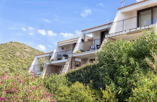 Badesi Apartment | Apartment 'La Perla Bianca' with Sea View, Private Terrace and Air Conditioning