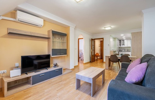 Monachil Apartment | Apartment "Ladera de Sierra Nevada" with Mountain View & Wi-Fi