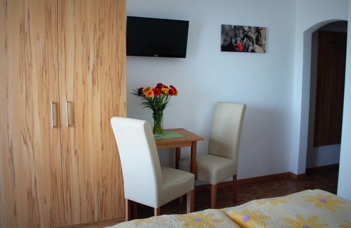 Tiefgraben Apartment | Apartment lake view. 1 Stock - Pension Winter Am Irrsee 4 Edelweiss