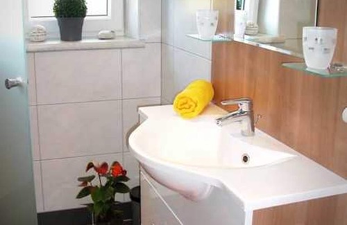 Tiefgraben Apartment | Apartment lake view. 1 Stock - Pension Winter Am Irrsee 4 Edelweiss