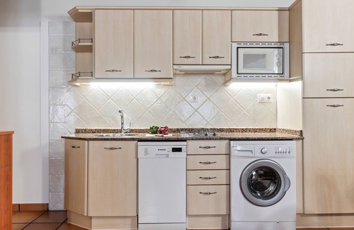Bustio Apartment | Apartment 'Las Acacias' with Balcony and Wi-Fi