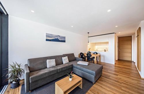 Avelengo Apartment | Apartment 'Laugen Residenze Moritz' Close to Merano with Mountain View and Garden