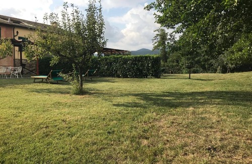 Deiva Marina Apartment | Apartment 'Lavagnina' with Mountain View, Wi-Fi and Air Conditioning