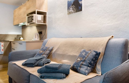 Pecou Apartment | Apartment 'Le Cervin' with Balcony and Wi-Fi