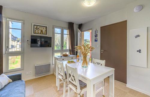 Baden Apartment | Apartment Le Château de Kergonano-7 by Interhome