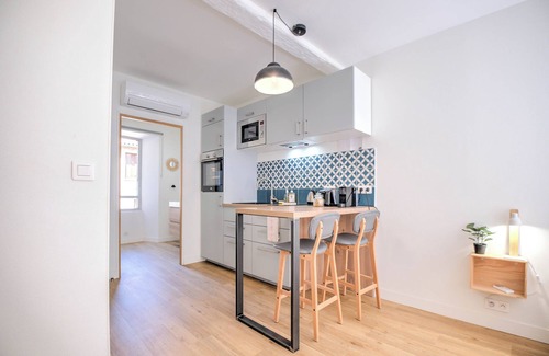 Perigueux Apartment | Apartment 'Le Cosy' with Wi-Fi and Air Conditioning