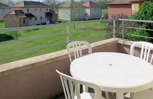 Prayssac Apartment | Apartment Le Domaine de Claire Rive-3 by Interhome