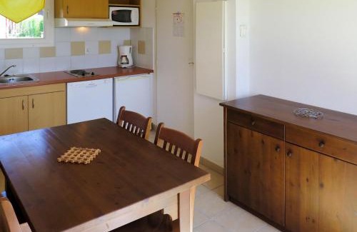 Prayssac Apartment | Apartment Le Domaine de Claire Rive-3 by Interhome