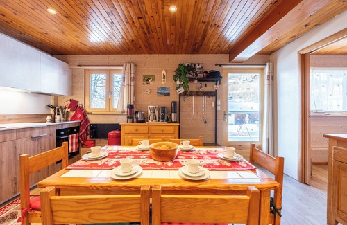 La Giettaz Apartment | Apartment 'Le Marmotton' with Mountain View, Shared Terrace and Wi-Fi