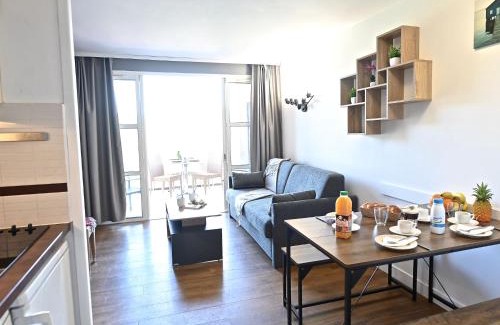 Cap Esterel Apartment | Apartment Le Village - C7 351 by Interhome