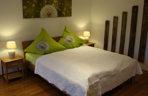 Leest Apartment | Apartment Leest No. 2, country style, sitting area + grill, former farm, by the lake, 85sqm