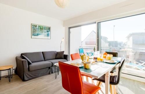 Quiberon Apartment | Apartment Les Gemeaux-3 by Interhome