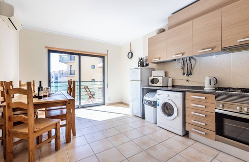 Armacao de Pera Apartment | Apartment Lesley - great location!