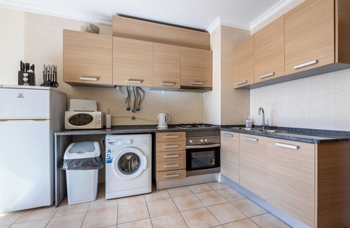 Armacao de Pera Apartment | Apartment Lesley - great location!
