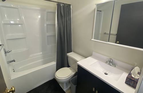 Iowa City Apartment | Apartment Less Than a Mile From Kinnick and UIHC!
