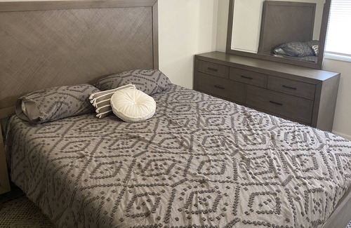 Iowa City Apartment | Apartment Less Than a Mile From Kinnick and UIHC!