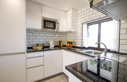 Areias de Sao Joao Apartment | Apartment Lily
