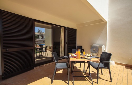 Areias de Sao Joao Apartment | Apartment Lily
