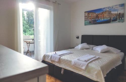 Babilonija Apartment | Apartment LIM