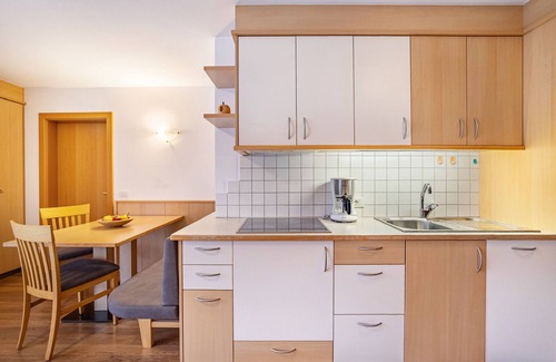 Naz Apartment | Apartment 'Linder 20' with Mountain View, Shared Pool and Wi-Fi