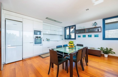 Portocolom Apartment | Apartment 'Llevant' with Sea View, Wi-Fi and Air Conditioning