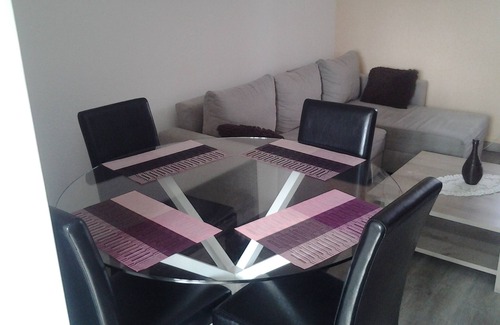 Ille-et-Vilaine Apartment | Apartment located in a street adjacent to the Port de la Houle