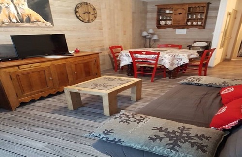 Cauterets Apartment | APARTMENT LOCATED IN TOWN CENTER WIFI PRIVATE PARKING SECURE 3 STARS