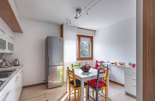 Historic Centre Apartment | Apartment located on the second floor of a building with a lift.In 80 square meters it comfortably accommodates 4 people with a double bedroom and a sofa bed in the living room.We are located in a residential area, Palestro, 6 km away from the Padova Ove