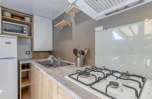 Vaulnaveys-le-Bas RV Rental | Apartment 'Lodge 87 No.46' with Mountain View, Wi-Fi and Air Conditioning